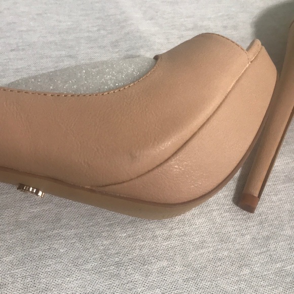 Victoria's Secret Peep-Toe Platform Pumps - Picture 5 of 11